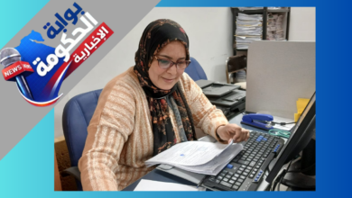 "نتمنى ولو كل الموظفين فى الدولة مثلك" جملة قالها أحد المواطنين الذى رفض ذكر إسمه وهو على المعاش ويعمل بجهة صحفية سابقا، أثناء حواره لـ"بوابة الحكومة الإخبارية" والتى وجهها إلى موظفة معلومات تدعى "سعاد صالح"، عندما ذهب إلى مكتب التأمينات الإجتماعية بمنشية البكرى، بمحافظة القاهرة، فى صباح اليوم، لاستخلاص بعض المستندات الخاصة بعمله.